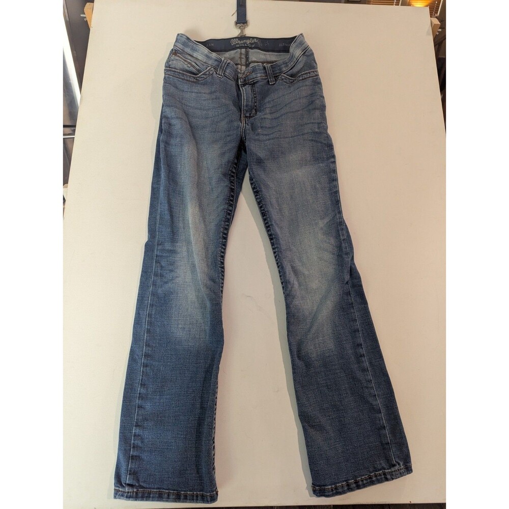 Wrangler‎ Willow Ultimate Rider Women’s Medium Wash Bootcut Blue Jeans Size 9